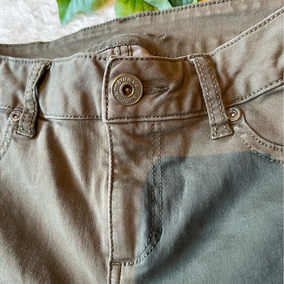 Maurice’s Green Jeans - Picture 4 of 10